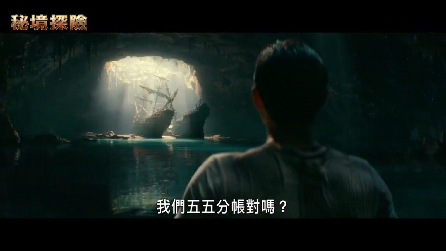 这两天在下班路上老是遇到一个不怎么漂亮女孩子看着我？